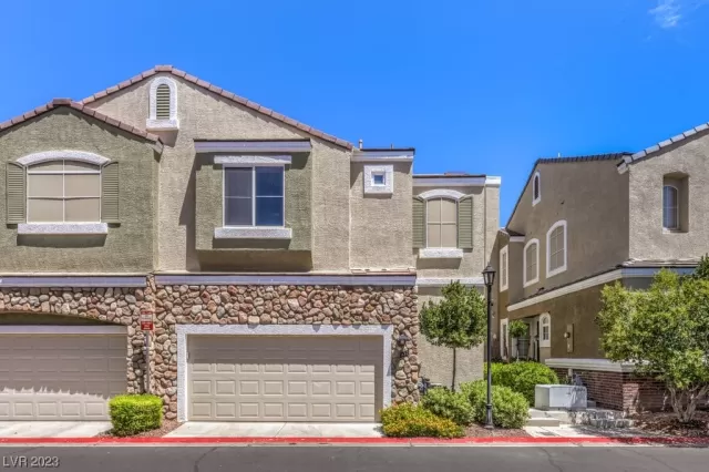 MLS: 2518639 Condo For Sale