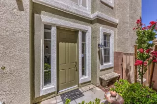 Photo #1: 2518639 Listing