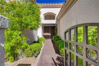 Photo #3: 2518641 Listing