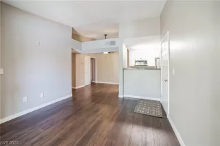 Photo #3: 2518643 Listing 