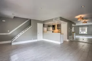 Photo #2: 2518710 Listing 