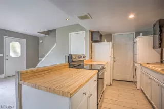 Photo #3: 2518710 Listing 