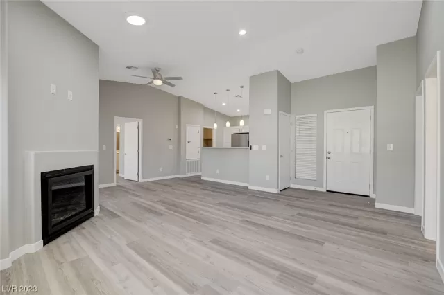 MLS: 2518728 Condo For Sale