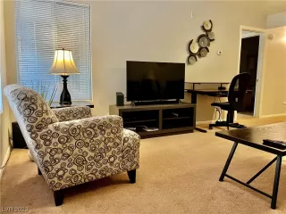 Photo #3: 2518745 Listing 