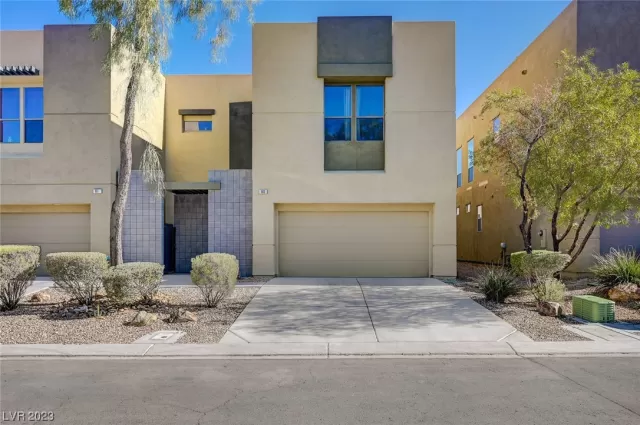 MLS: 2518749 Condo For Sale