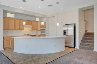 Photo #2: 2518749 Listing 