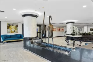 Photo #4: 2518819 Listing