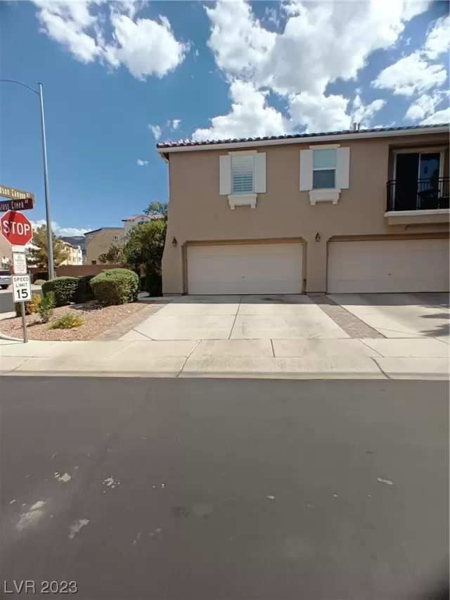 MLS: 2518831 Condo For Sale