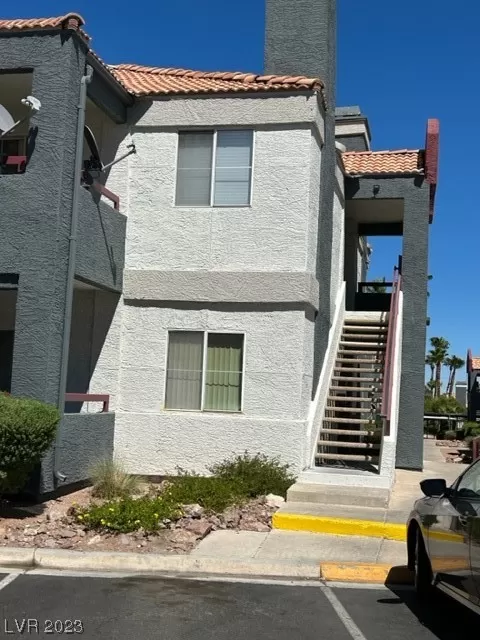 MLS: 2518838 Condo For Sale