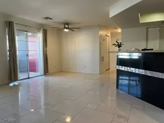 Photo #2: 2518838 Listing 