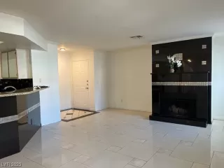 Photo #3: 2518838 Listing 