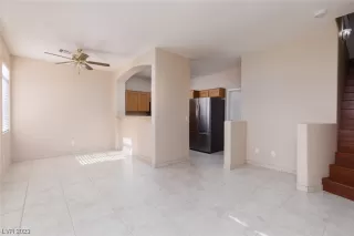 Photo #6: 2518839 Listing