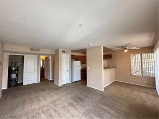 Photo #2: 2518881 Listing 