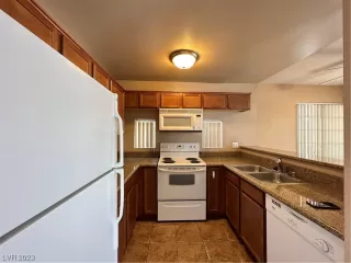 Photo #4: 2518881 Listing 