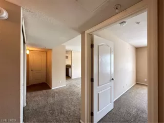 Photo #6: 2518881 Listing 