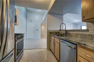 Photo #2: 2518890 Listing