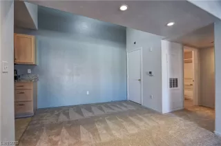 Photo #6: 2518890 Listing