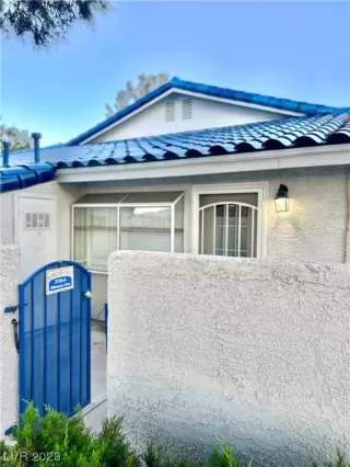 Photo #2: 2518898 Listing