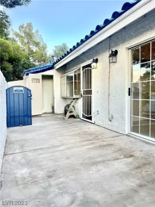 Photo #3: 2518898 Listing