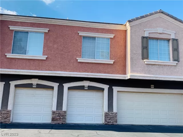 MLS: 2518929 Condo For Sale