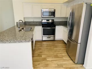 Photo #6: 2518929 Listing 