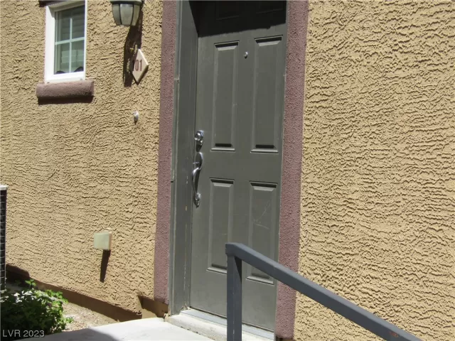 MLS: 2518948 Condo For Sale