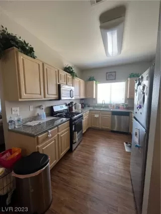 Photo #4: 2518968 Listing