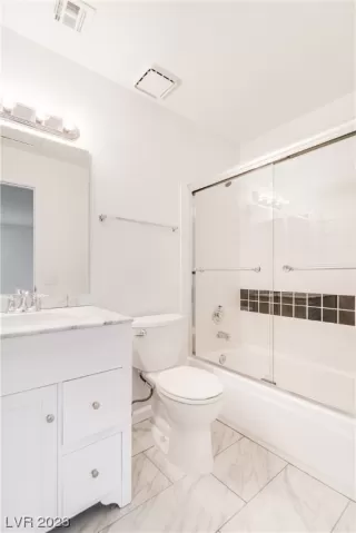 Photo #3: 2518971 Listing