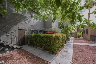 Photo #1: 2518982 Listing