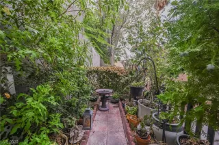 Photo #4: 2518982 Listing