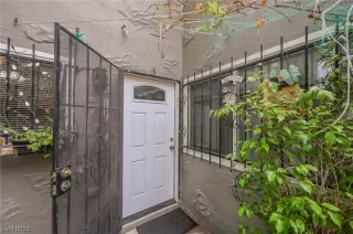 Photo #6: 2518982 Listing