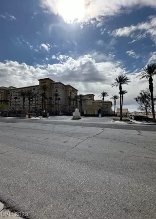 Photo #6: 2519021 Listing 