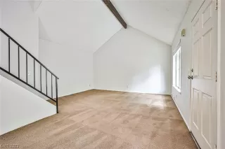 Photo #6: 2519040 Listing 