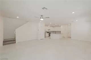 Photo #5: 2519103 Listing