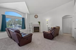 Photo #5: 2519107 Listing