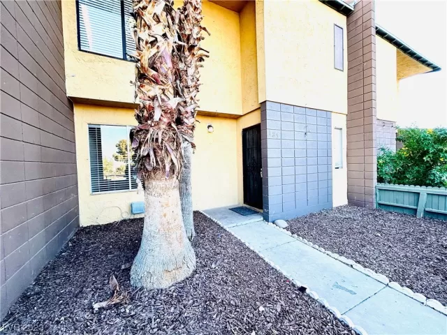 MLS: 2519155 Condo For Sale