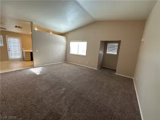 Photo #2: 2519168 Listing 