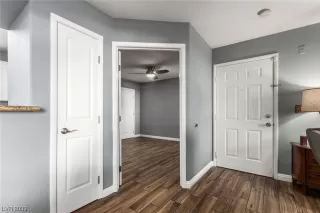 Photo #4: 2519185 Listing