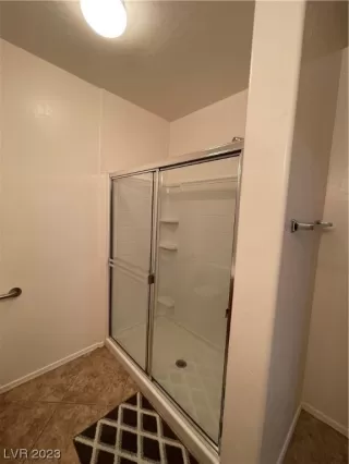 Photo #5: 2519195 Listing