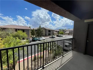 Photo #6: 2519195 Listing