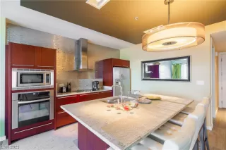 Photo #5: 2519217 Listing 