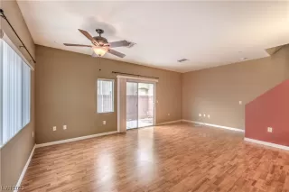 Photo #5: 2519218 Listing