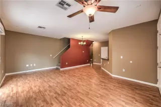 Photo #6: 2519218 Listing