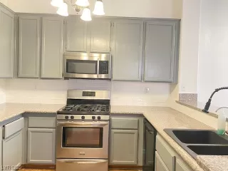 Photo #6: 2519227 Listing