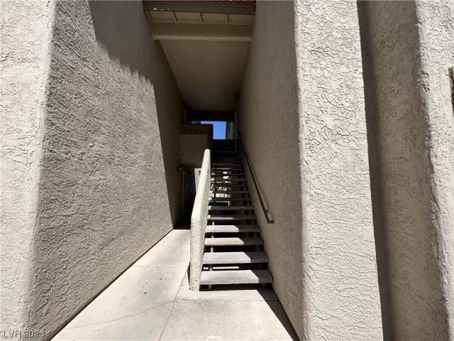 MLS: 2519233 Condo For Sale