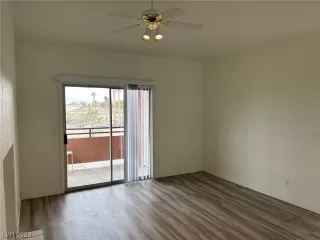 Photo #4: 2519253 Listing