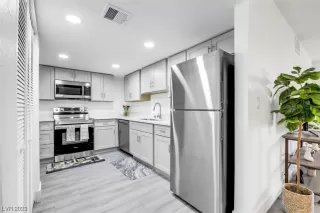 Photo #1: 2519263 Listing