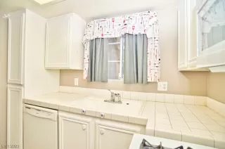 Photo #5: 2519273 Listing