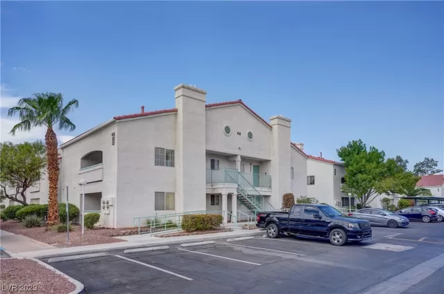 MLS: 2519285 Condo For Sale