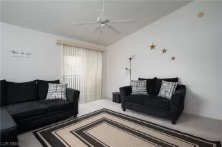 Photo #4: 2519285 Listing